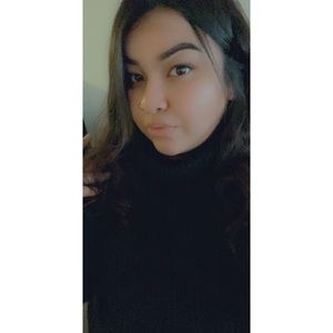 Meet your Posher, Monique